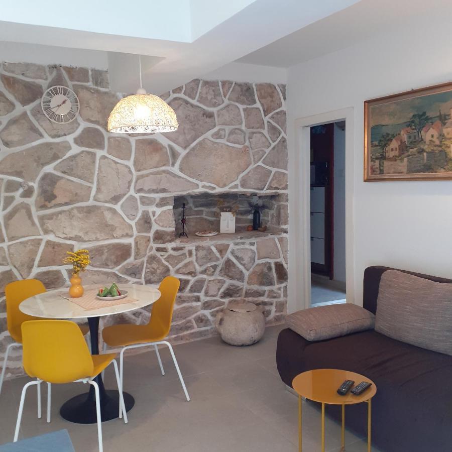 Apartment Vanda Splitska Zewnętrze zdjęcie