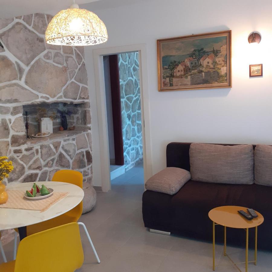 Apartment Vanda Splitska Zewnętrze zdjęcie
